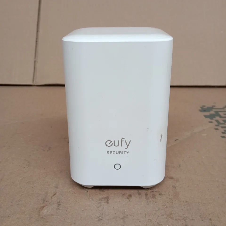 EUFY SECURITY WHITE WIRELESS SECURITY DEVICE