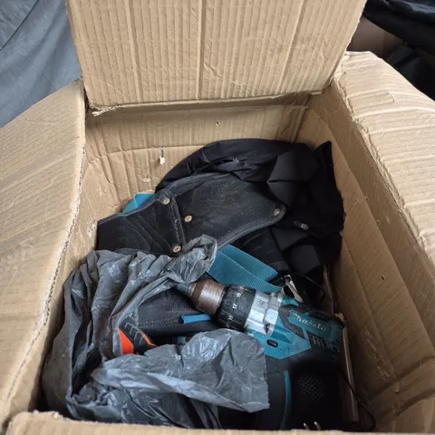 BOX OF MIXED HAND AND POWER TOOLS VARYING FROM UNBRANDED TO MAKITA