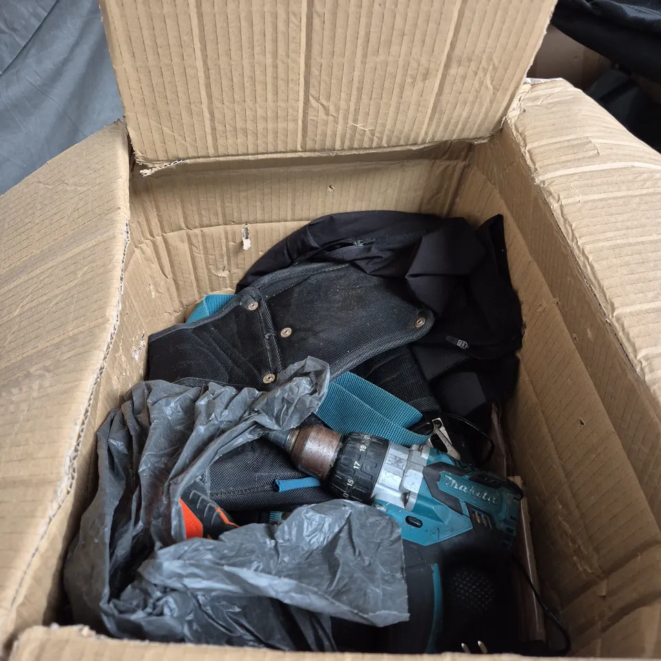 BOX OF MIXED HAND AND POWER TOOLS VARYING FROM UNBRANDED TO MAKITA