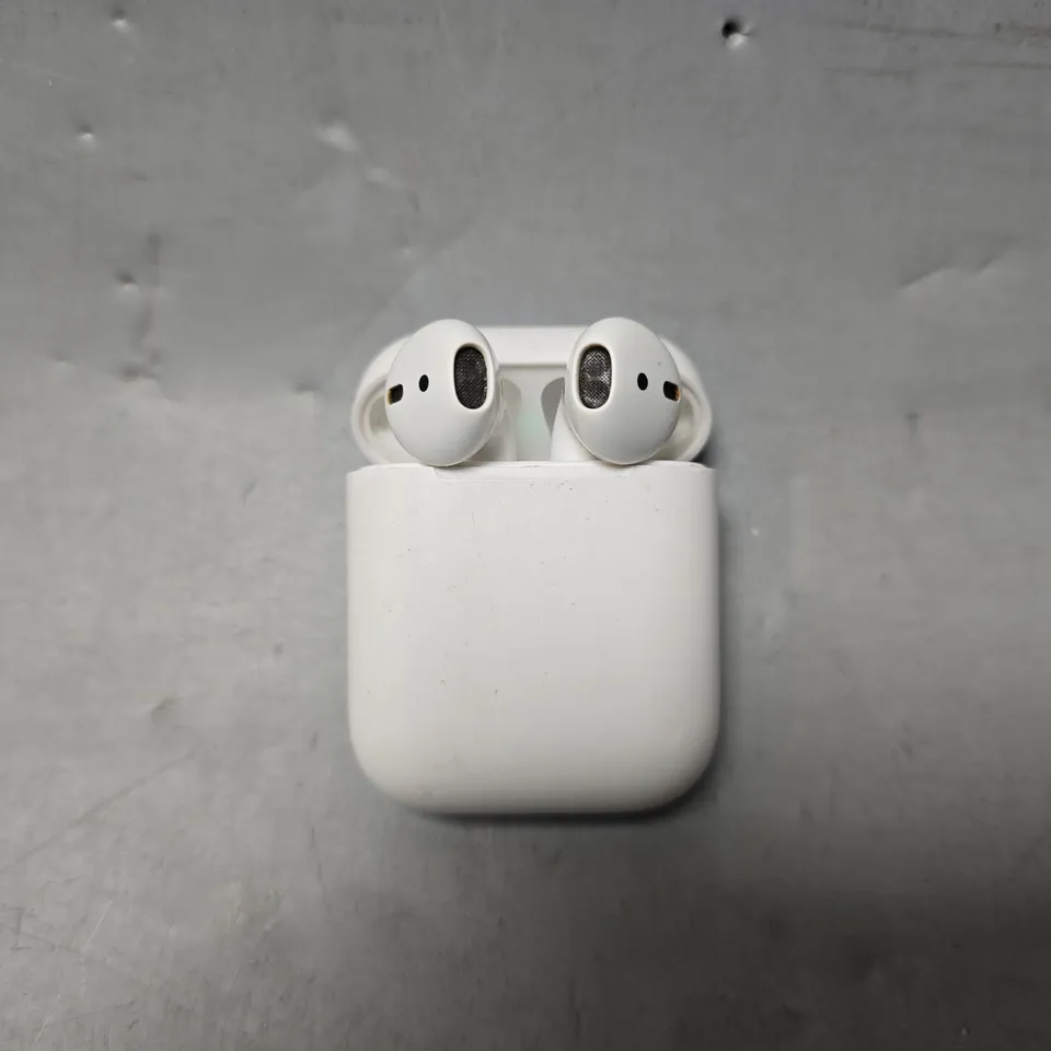 APPLE AIRPOD WITH CHARGING CASE - A1602