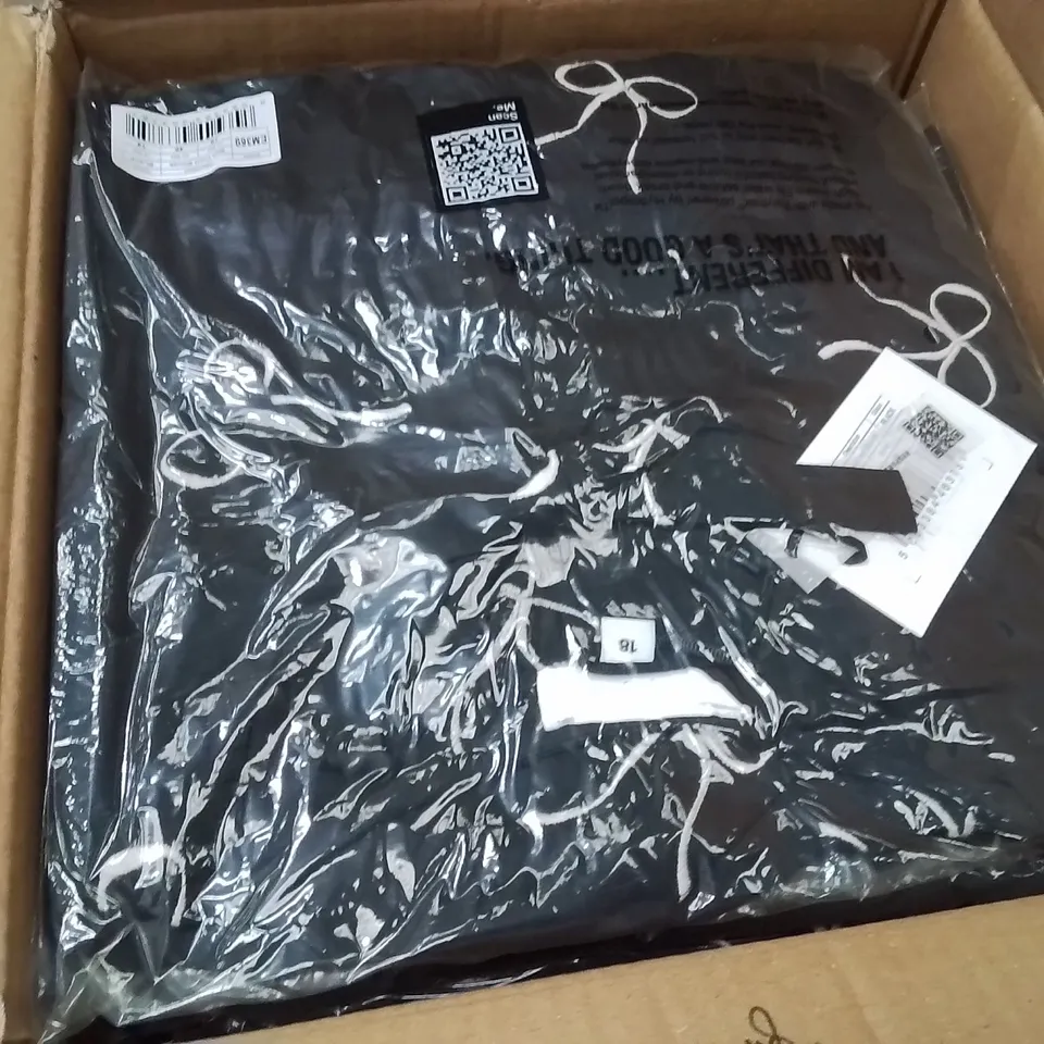 BOXED BRAND NEW APPROXIMATELY 15 SIMPLY BE BOW FRONT BLOUSE BLACK SIZE 18