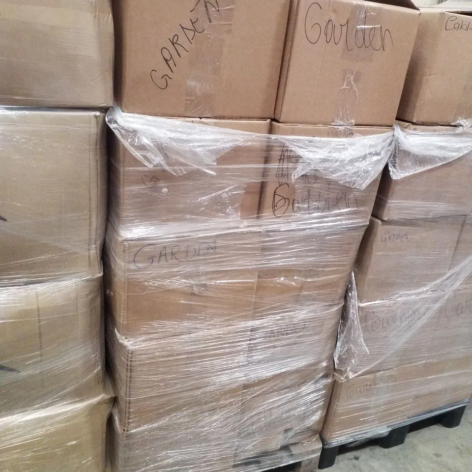 PALLET CONTAINING ASSORTED GARDENING PRODUCTS INCLUDING BENDABLE MOSS POLE & PLANT FOOD