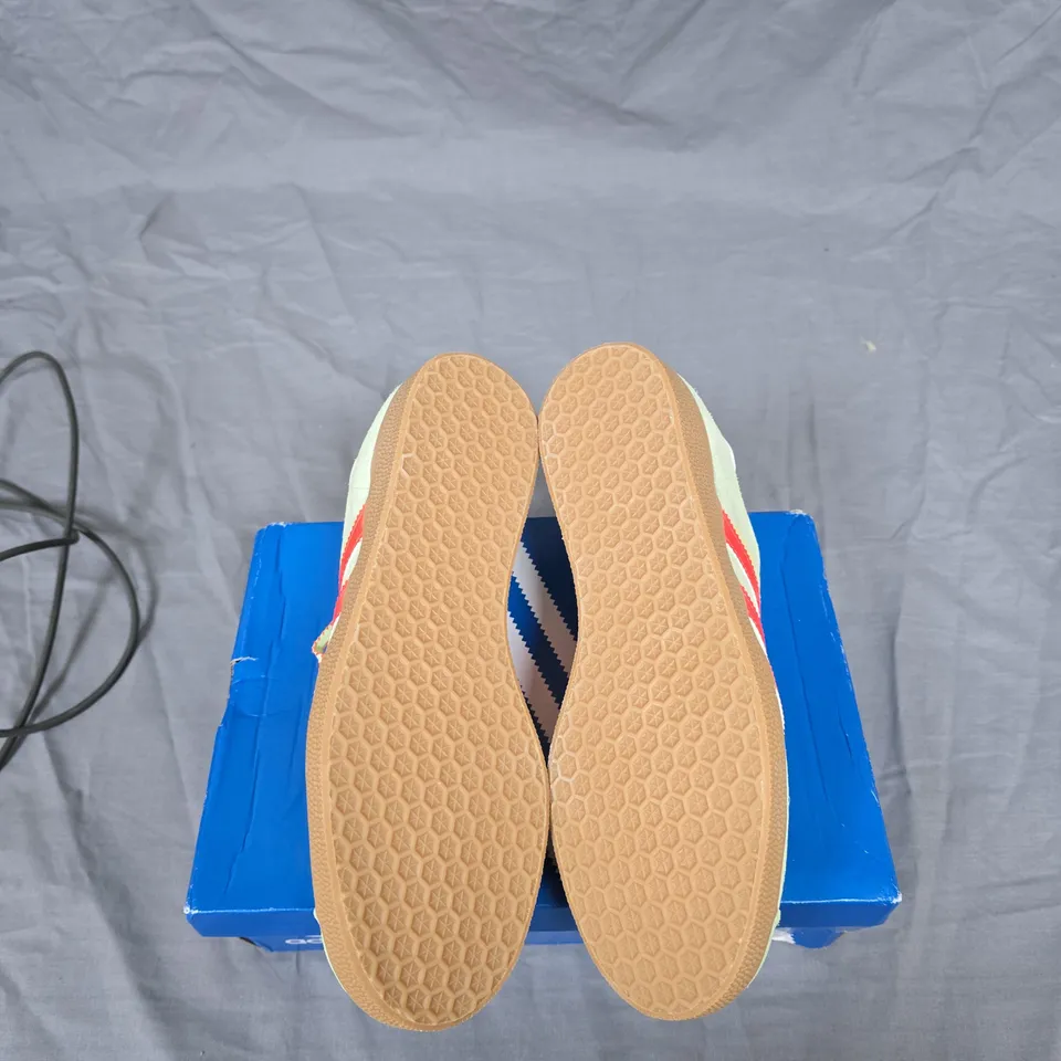 ADIDAS GAZELLE W SNEAKERS – LIGHT GREEN NUBUCK WITH ORANGE ACCENTS, UK 6