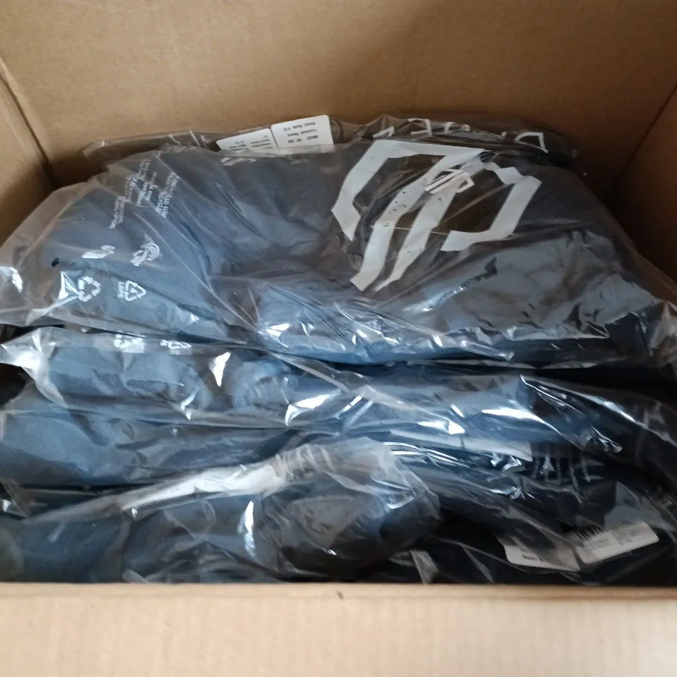 APPROXIMATELY 16 BRAND NEW DARE2B KIDS FREEHAND FLEECES IN MOONLIGHT DENIM - 9-10