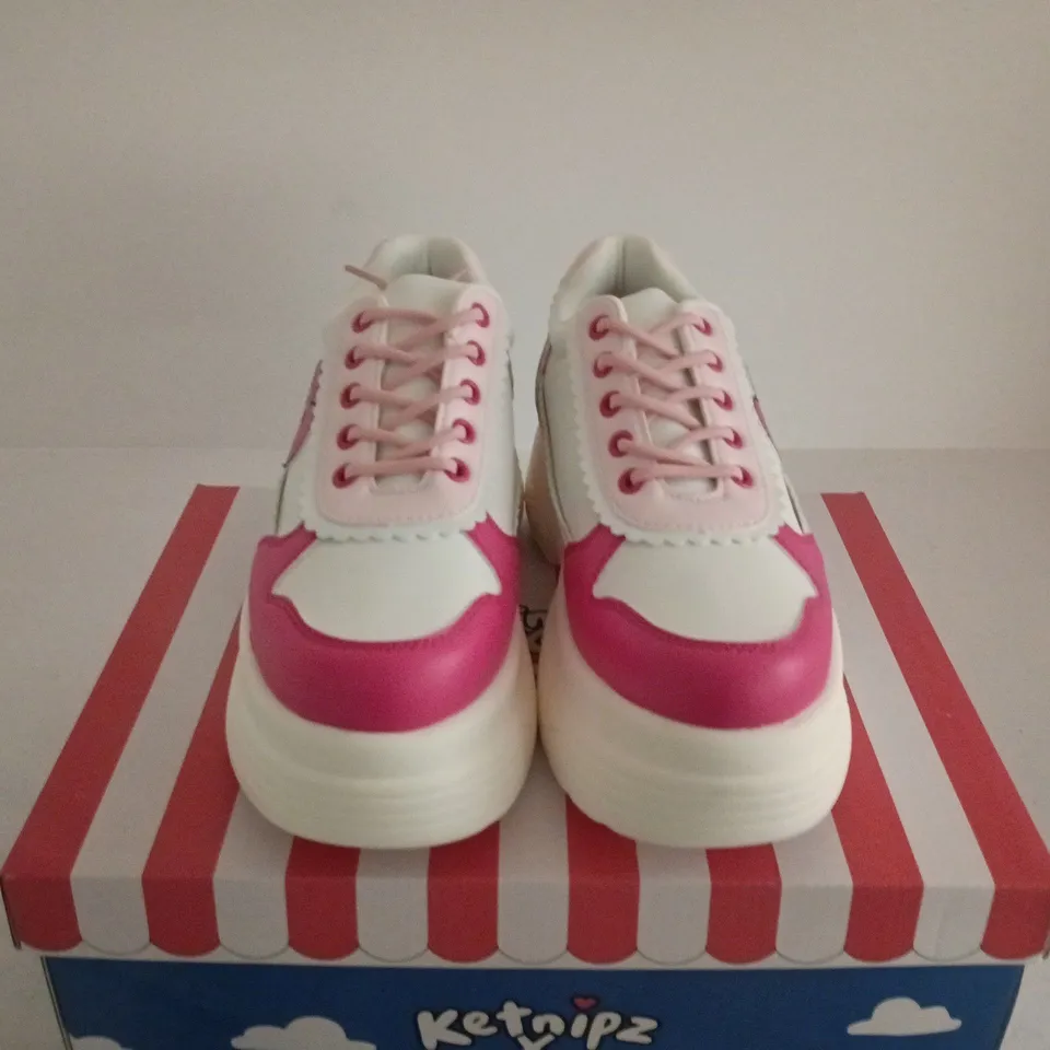 BOXED PAIR OF KETNIPZ X KOI LOVEABLE ANTICS TRAINERS - PINK - US SIZE 9