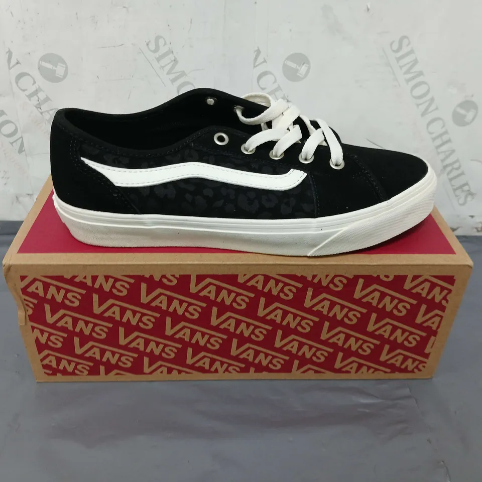 BOXED PAIR OF VANS SUEDE ANIMAL SHOES IN BLACK SIZE 6