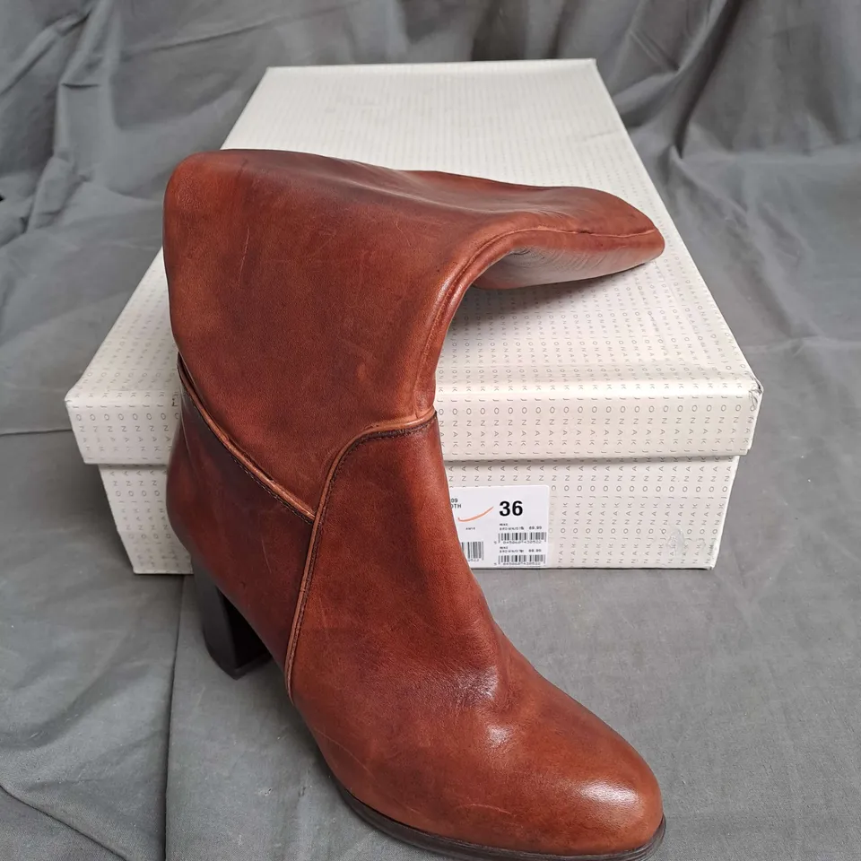 BOXED PAIR OF JONAK RENE BOOT IN BROWN LEATHER SIZE 3