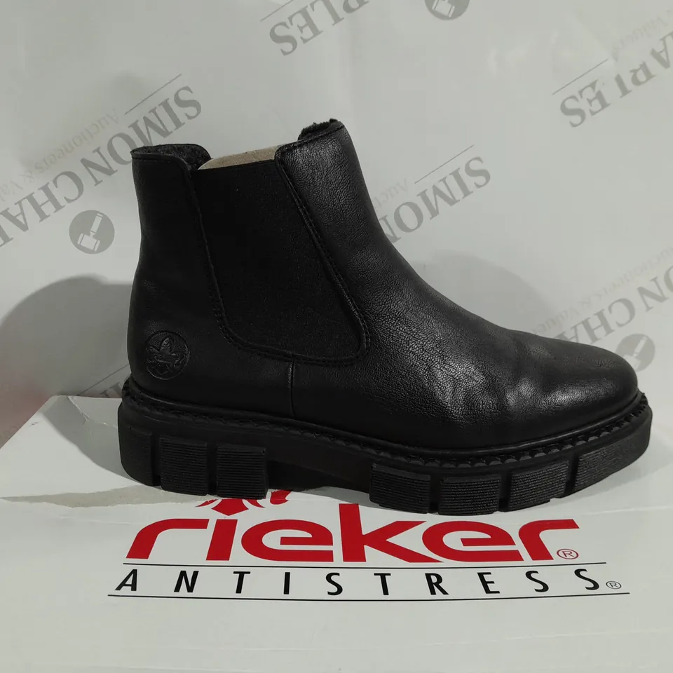 BOXED PAIR OF RIEKER ANTISTRESS CHUNKY ANKLE BOOTS IN BLACK - SIZE 5 