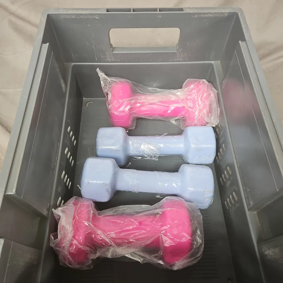 SET OF FOUR DUMBELLS
