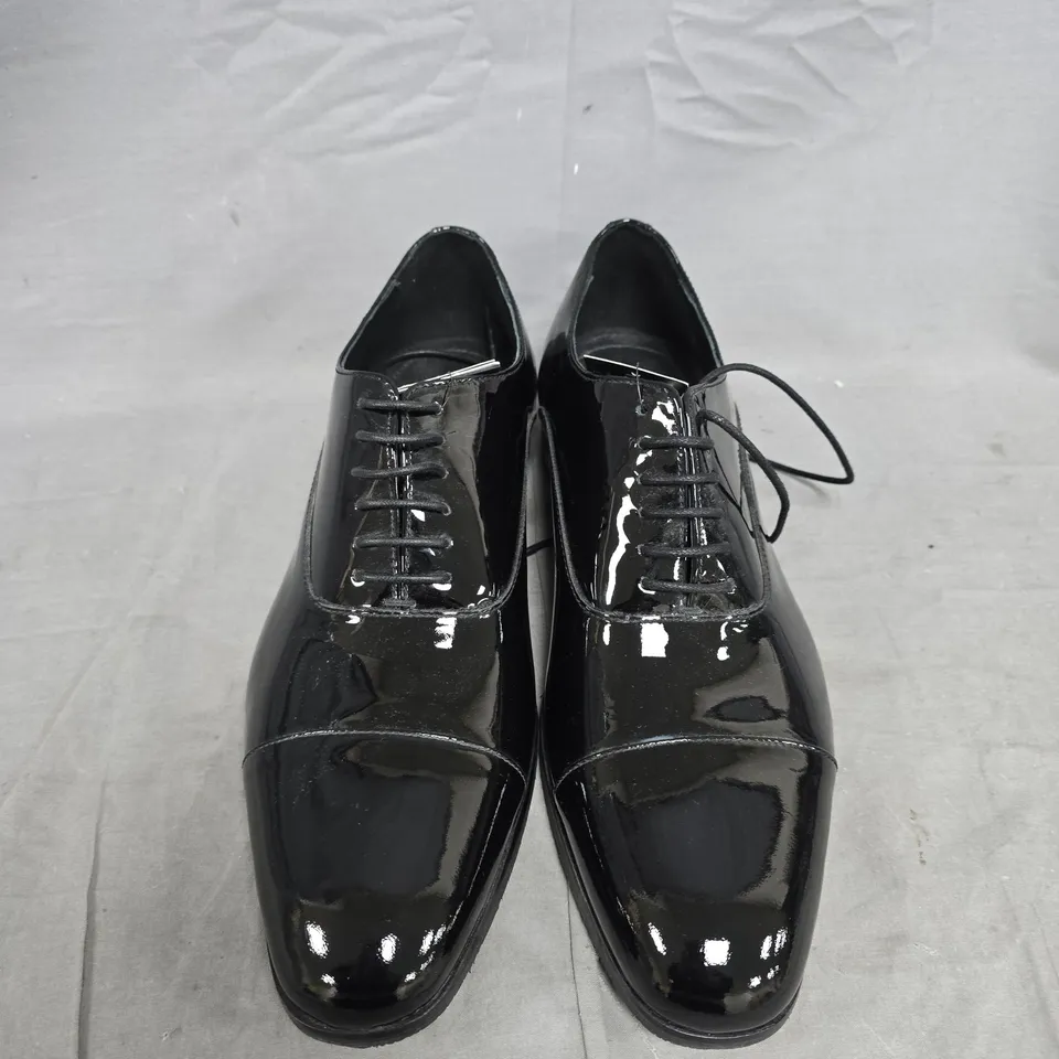 AUTOGRAPH BLACK PATENT LEATHER OXFORD SHOES – UK SIZE 8
