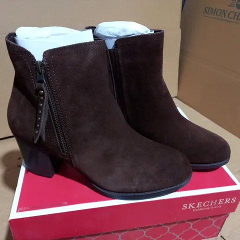 SKECHERS TAXI ZIPPER BOOTIES UK SIZE 5