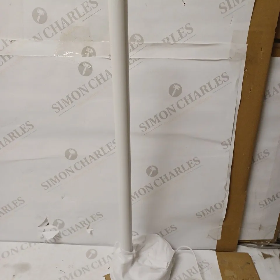 PHILIPS HUE SIGNE OAK TABLE LAMP