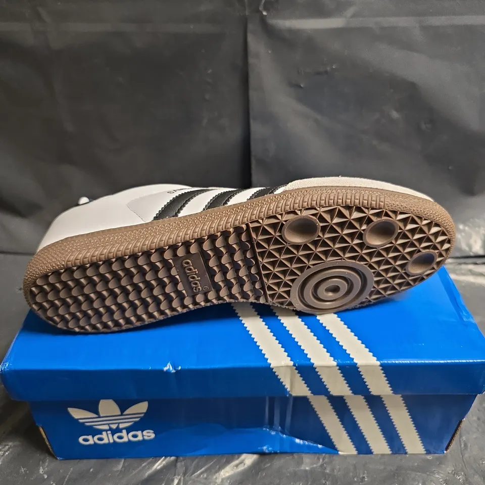 ADIDAS SAMBA OG TRAINERS – WHITE/BLACK, UK 4.5