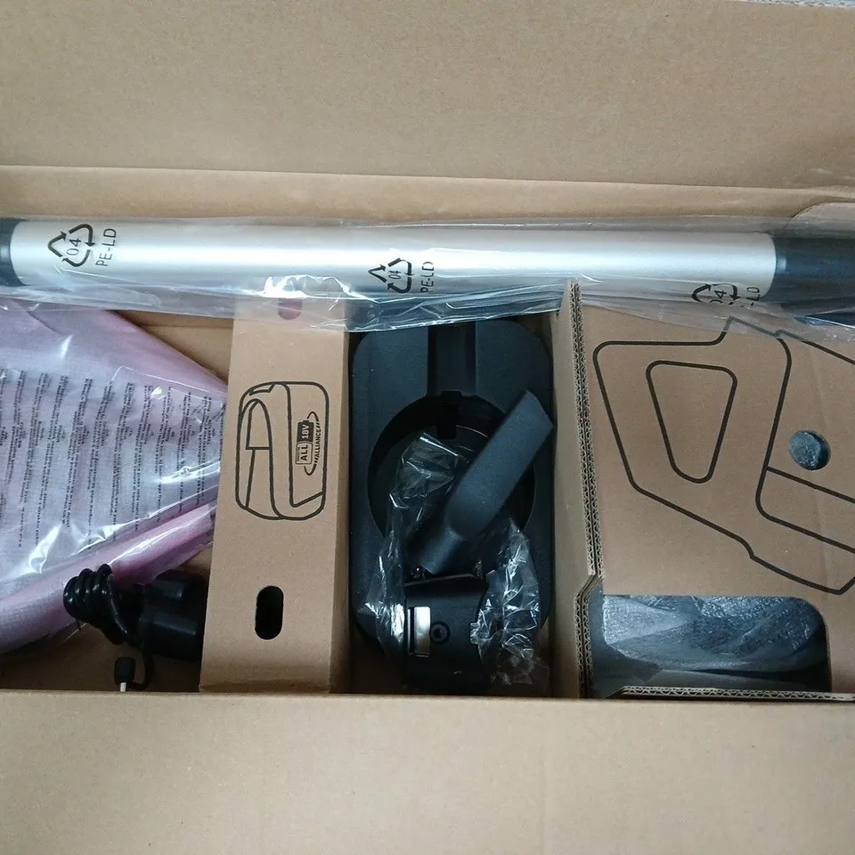 BOSCH UNLIMITED 6 BBS611GB CORDLESS VACUUM CLEANER