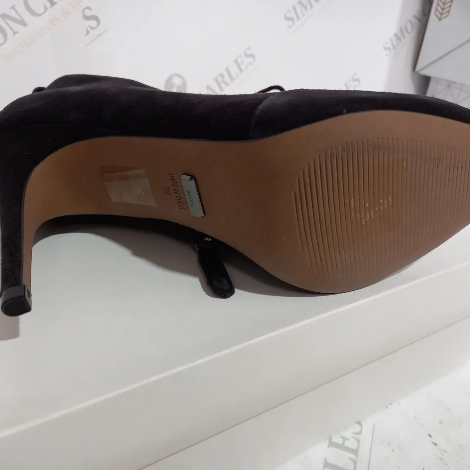 BOXED REISS SUEDE CHOCOLATE BOOT HEELS - SIZE 6