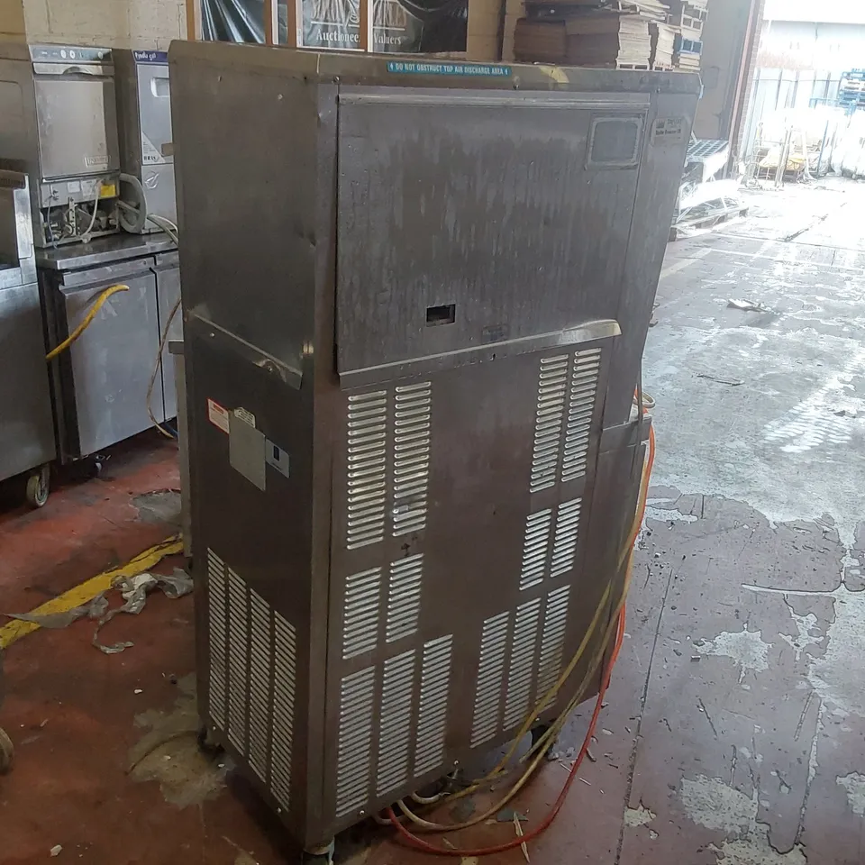 TAYLOR COMMERCIAL SOFT-SERVE ICE CREAM MACHINE