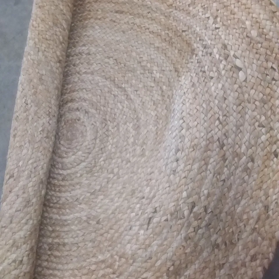 BUSE HAND BRAIDED TAN RUG ROUND 4'