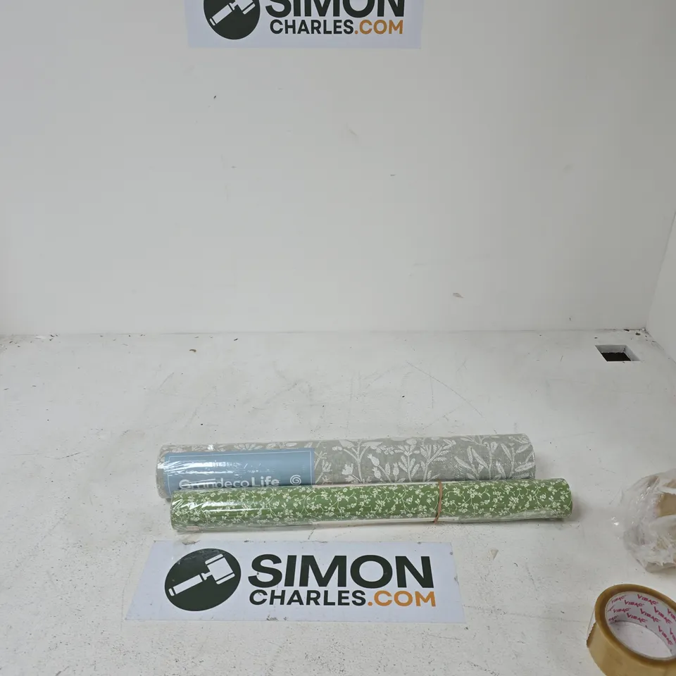CAGE OF APPROXIMATELY 15 ASSORTED ITEMS TO INCLUDE: ASSORTED WALLPAPER ROLLS
