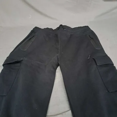 TRAPSTAR BLACK TRACKSUIT PANTS - XL