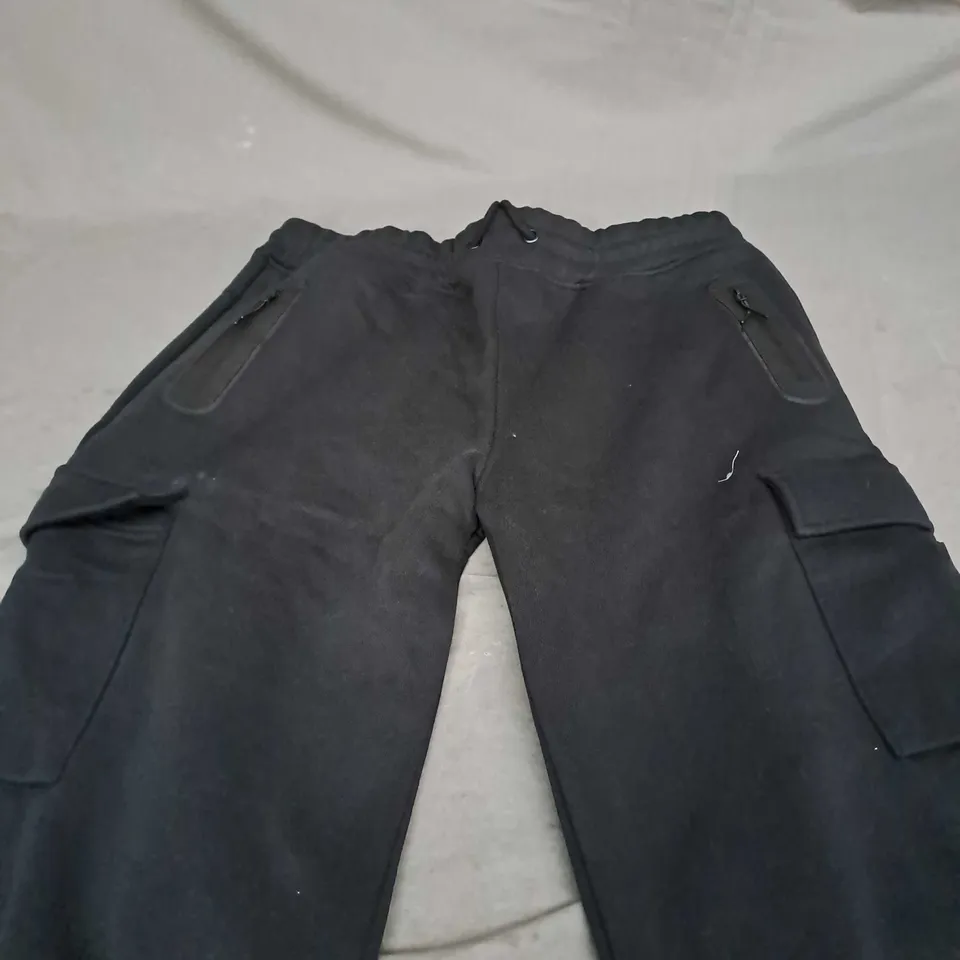 TRAPSTAR BLACK TRACKSUIT PANTS - XL