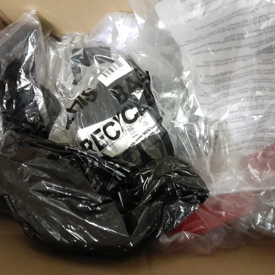 BOX OF APPROX 15 ASSORTED CLOTHING ITEMS TOO INCLUDE - BRAS & TOPS 
