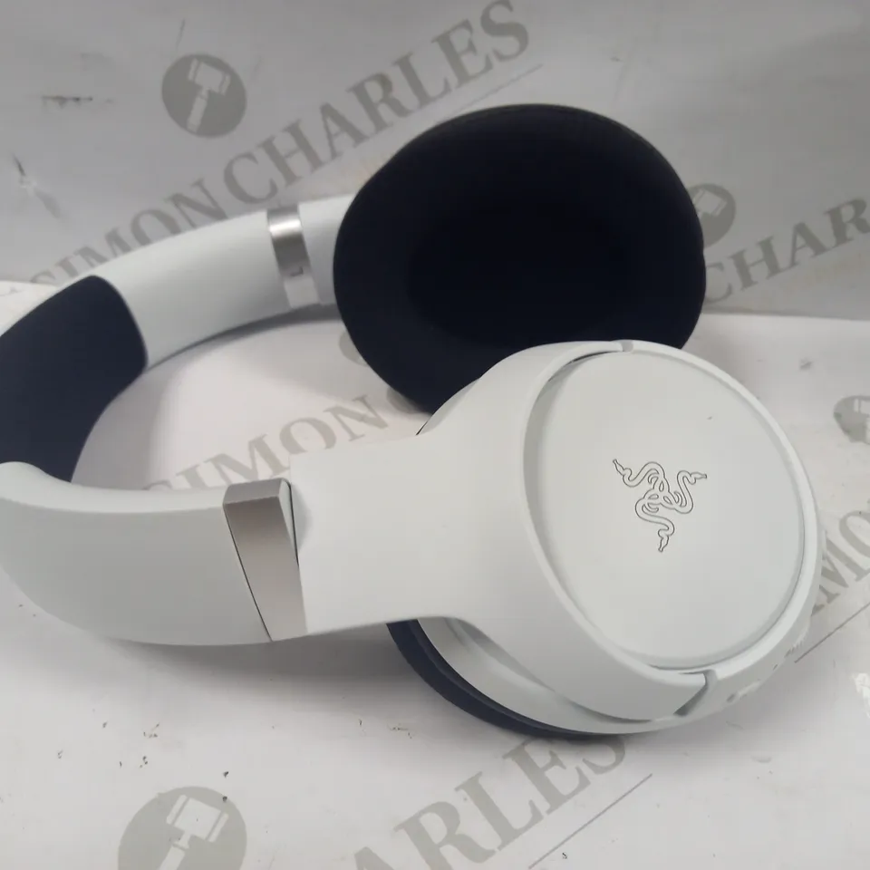 RAZER KAIRA PRO WIRELESS GAMING HEADSET FOR XBOX