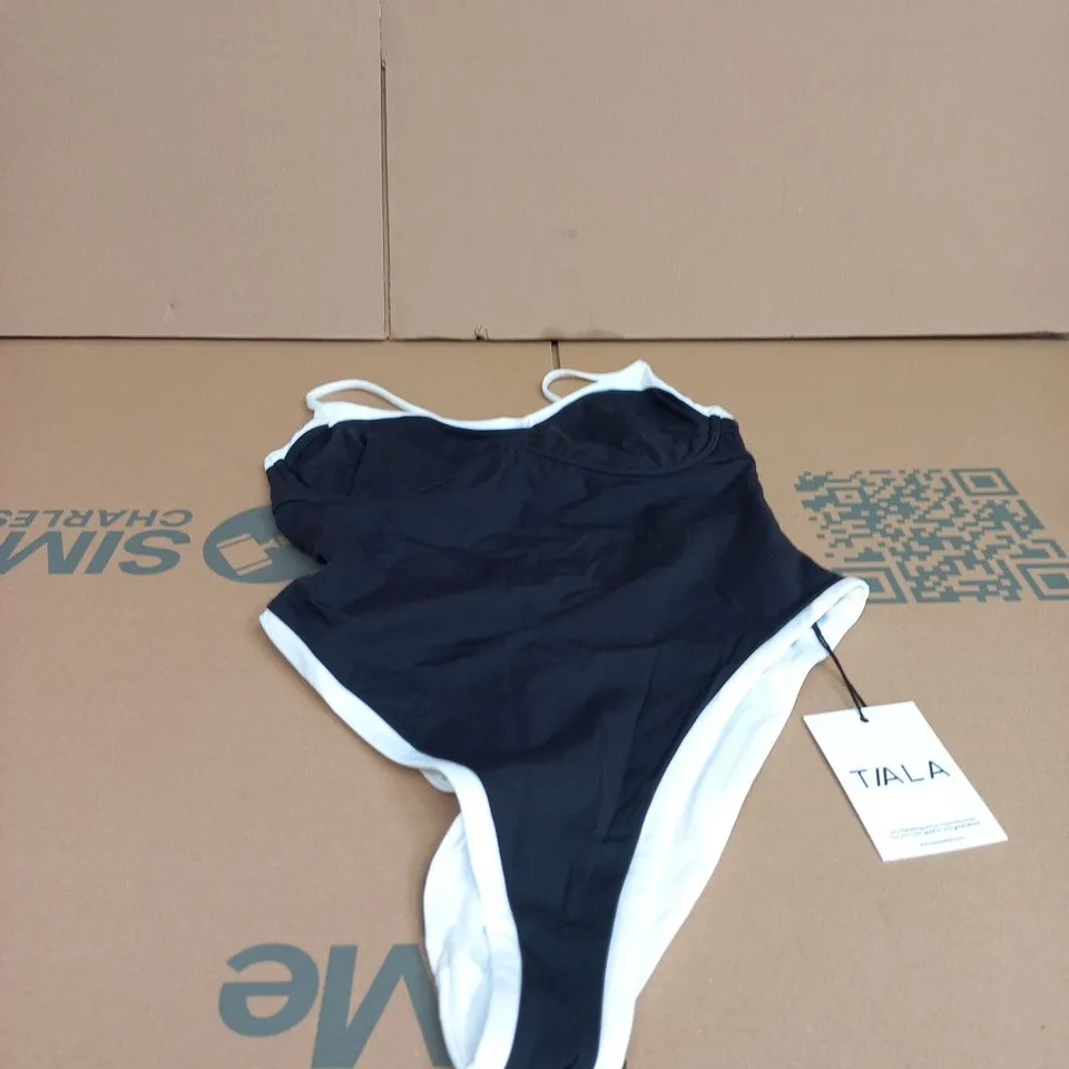 TALA CONTRAST UNDERWIRED SWIMSUIT – SHADOW BLACK, UK MEDIUM