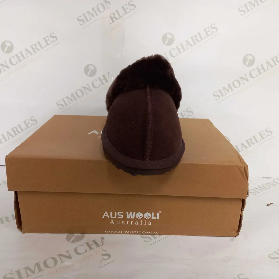 AUS WOOLI AUSTRALIA SYDNEY IN CHOCOLATE - UK 5 