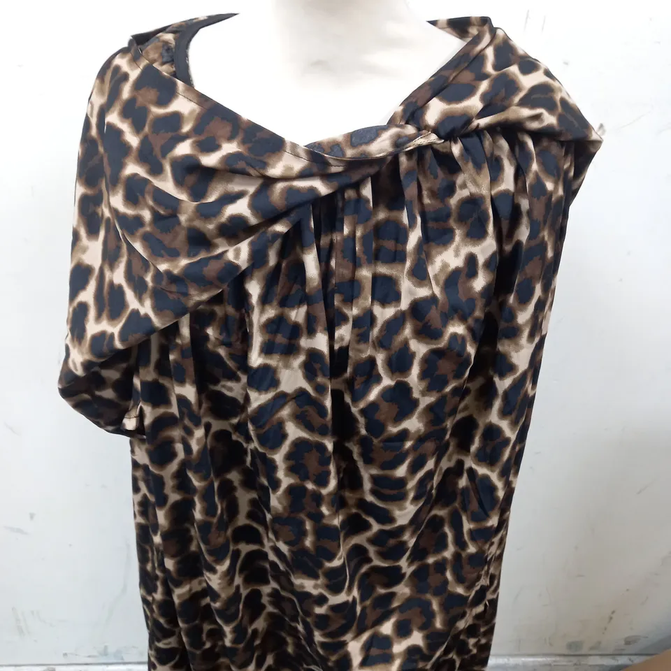 LEOPARD PLUNGE SIDE SPLIT MAXI DRESS IN BROWN - 8
