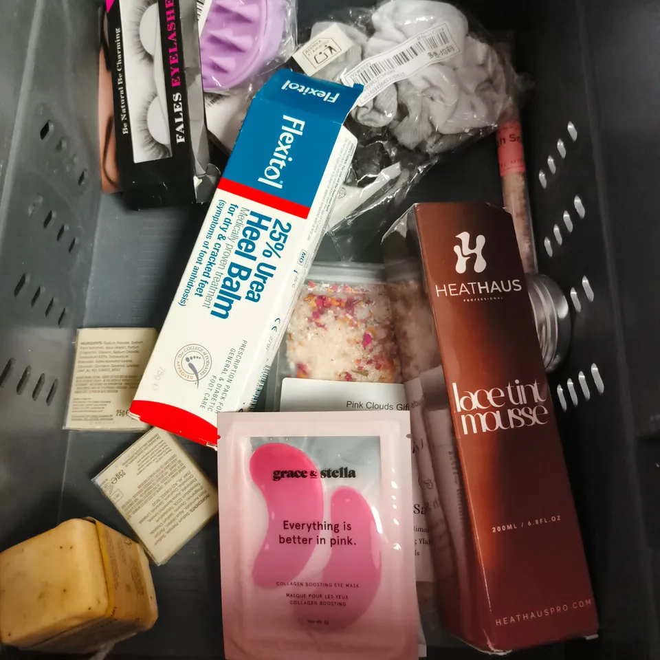 APPROXIMATEY 20 ASSORTED HEALTH AND BEAUTY PRODUCTS TO INCLUDE - AVEENO BABY - GIVE ME HAIR SERUM - JOHN FRIEDA VOLUME LIFT - ETC