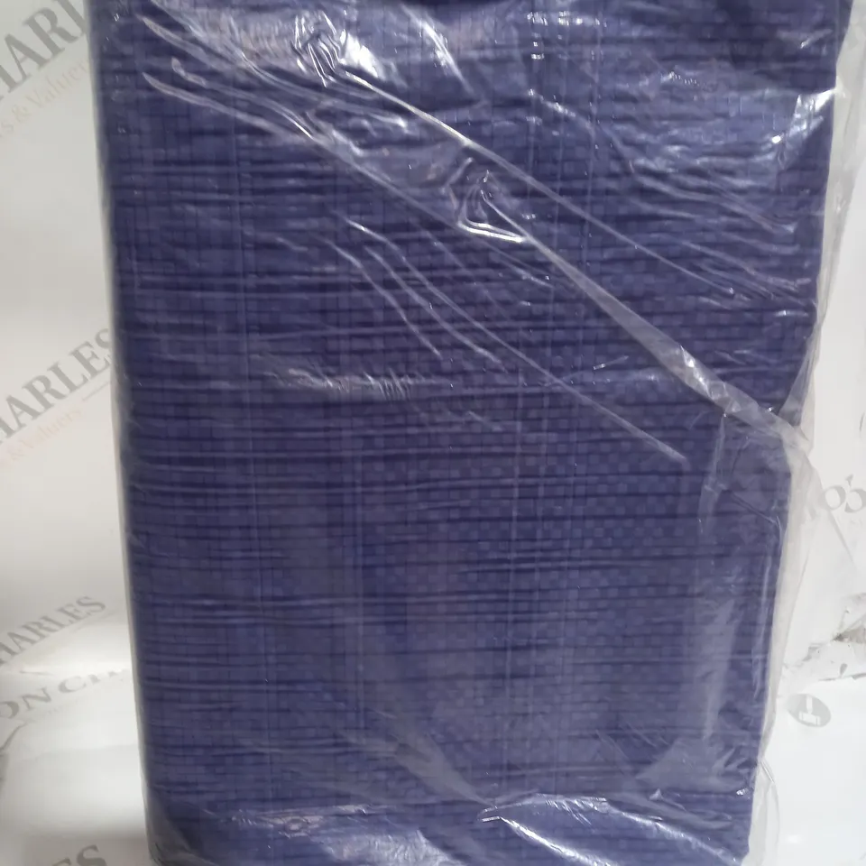 BLUE TARP UNKNOW SIZE 