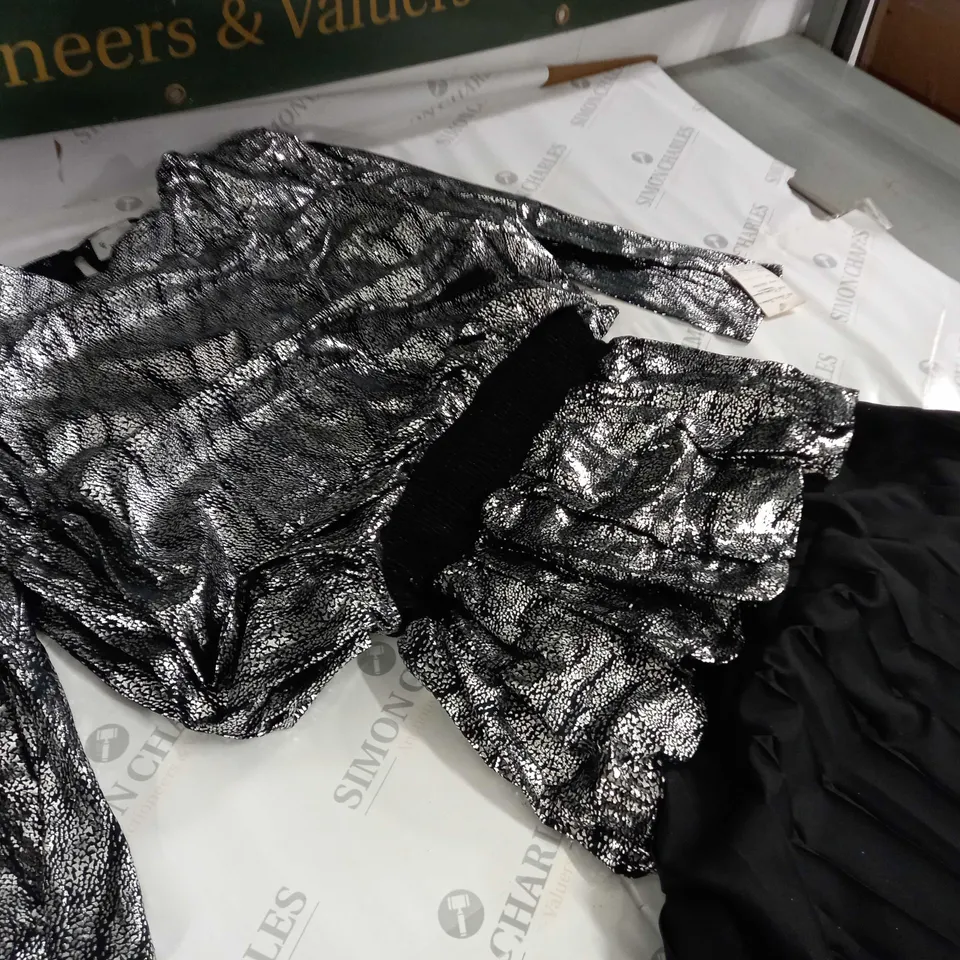 LOT OF 6 RONNIE SILVER DRESS - SIZE UNSPECIFIED