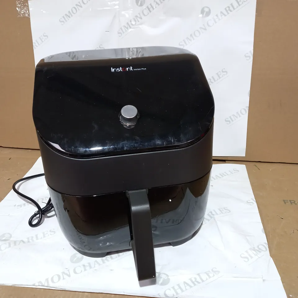 INSTANT POT VORTEX PLUS AIRFRYER