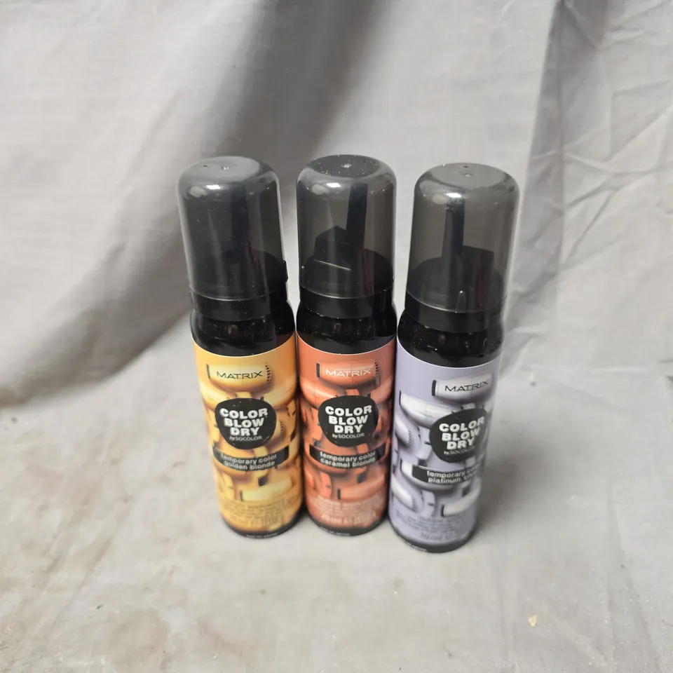 APPROXIMATELY 20 ASSORTED MATRIX BLOW DRY SPRAYS TO INCLUDE CARAMEL BLONDE, PLATINUM SILVER, GOLDEN BLONDE, ETC - COLLECTION ONLY