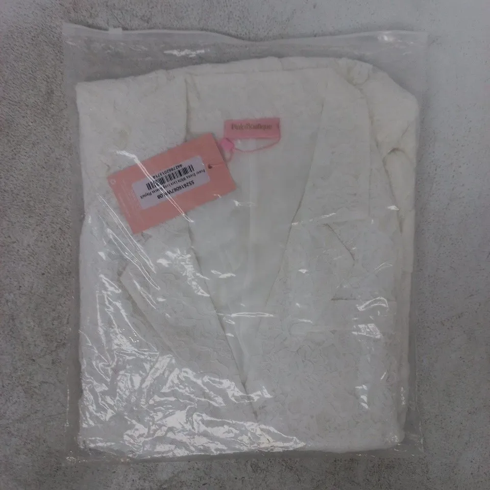 BAGGED PINK BOUTIQUE POWER DRAMA WHITE LACE LONG SLEEVE PLAYSUIT SIZE 8