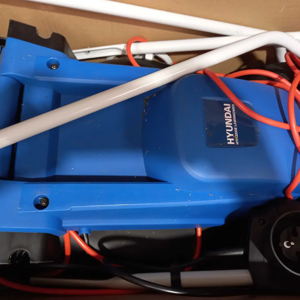 HYUNDAI 32CM LIGHTWEIGHT ROTARY ELECTRIC LAWNMOWER