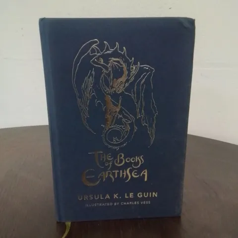 THE BOOKS OF EARTHSEA : ILLUSTRATED EDITION 