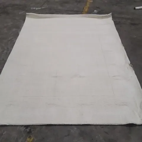 QUALITY DESIGNER AREA RUG - APPROXIMATELY 230X160