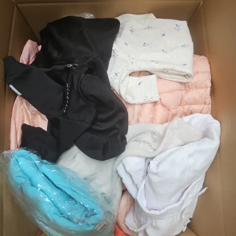 BOX OF APPROXIMATELY 25 ASSORTED KIDS CLOTHING ITEMS TO INCLUDE - TOP , SHORTS , T-SHIRT ETC