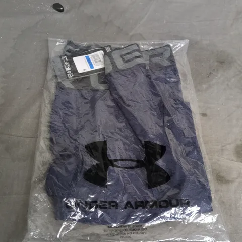 UNDER ARMOUR LONG SHORTS – XL – MEN'S