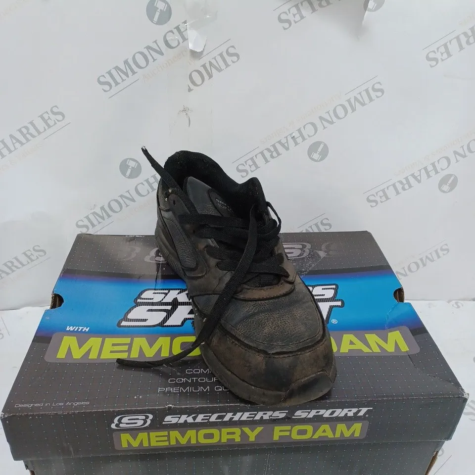 BOXED PAIR OF SKECHERS NAMPA SLIP RESISTANT BLACK WORK TRAINERS SIZE 8