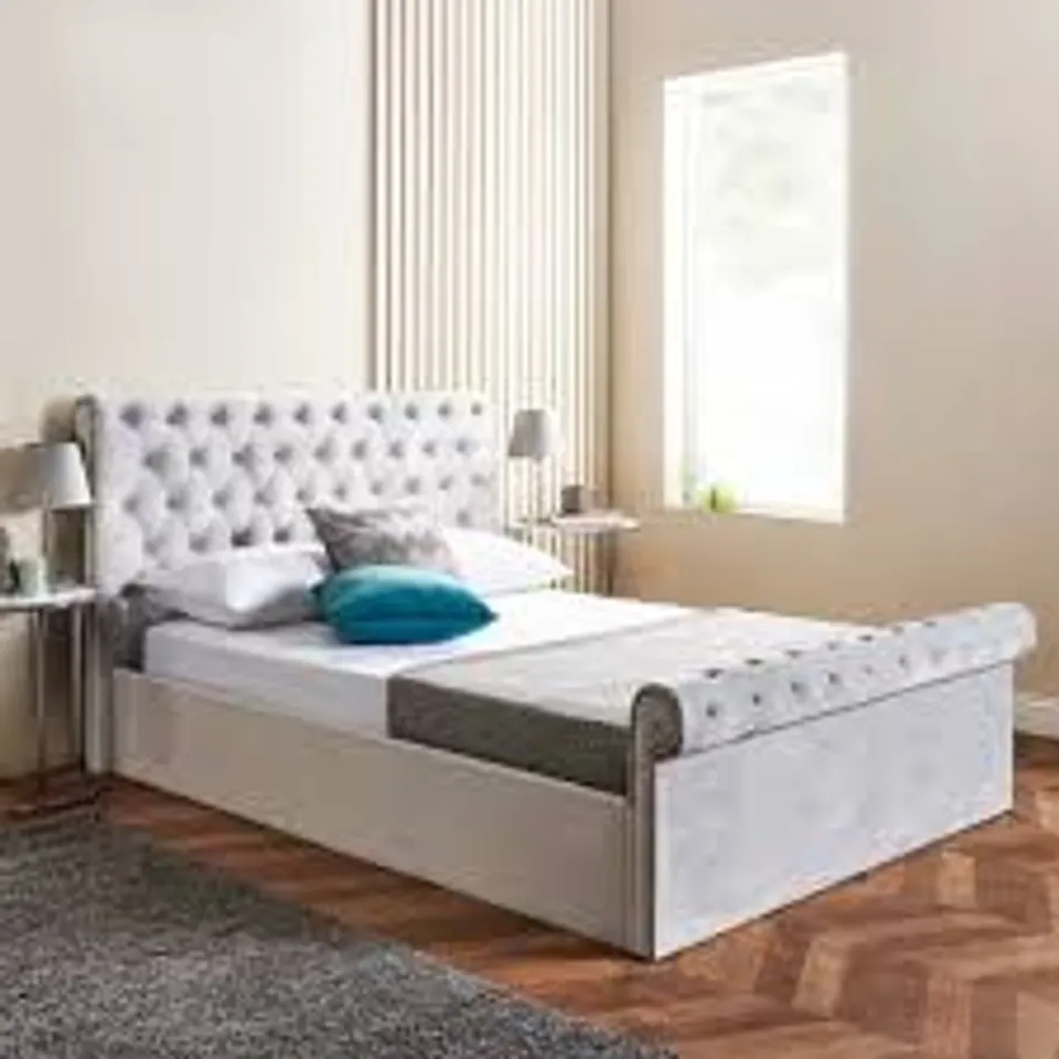 BOXED EDGEHILL UPHOLSTERED OTTOMAN SMALL DOUBLE STORAGE BED (2 BOXES)