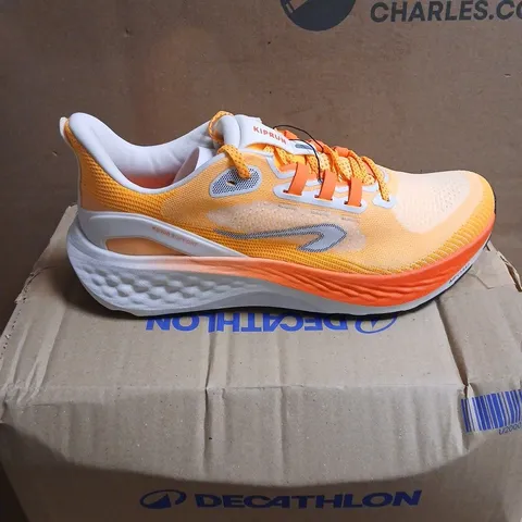 PAIR OF KIPRUN RUNNING SHOES – YELLOW/ORANGE, UK 8