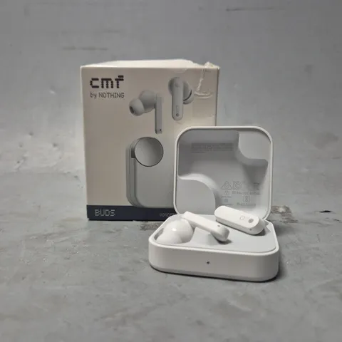 CMT BY NOTHING BUDS IN WHITE