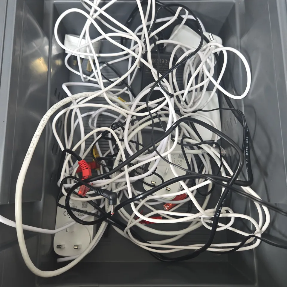 ASSORTED ELECTRICAL ITEMS TO INCLUDE WIFI ROUTER, TV REMOTE, CABLES