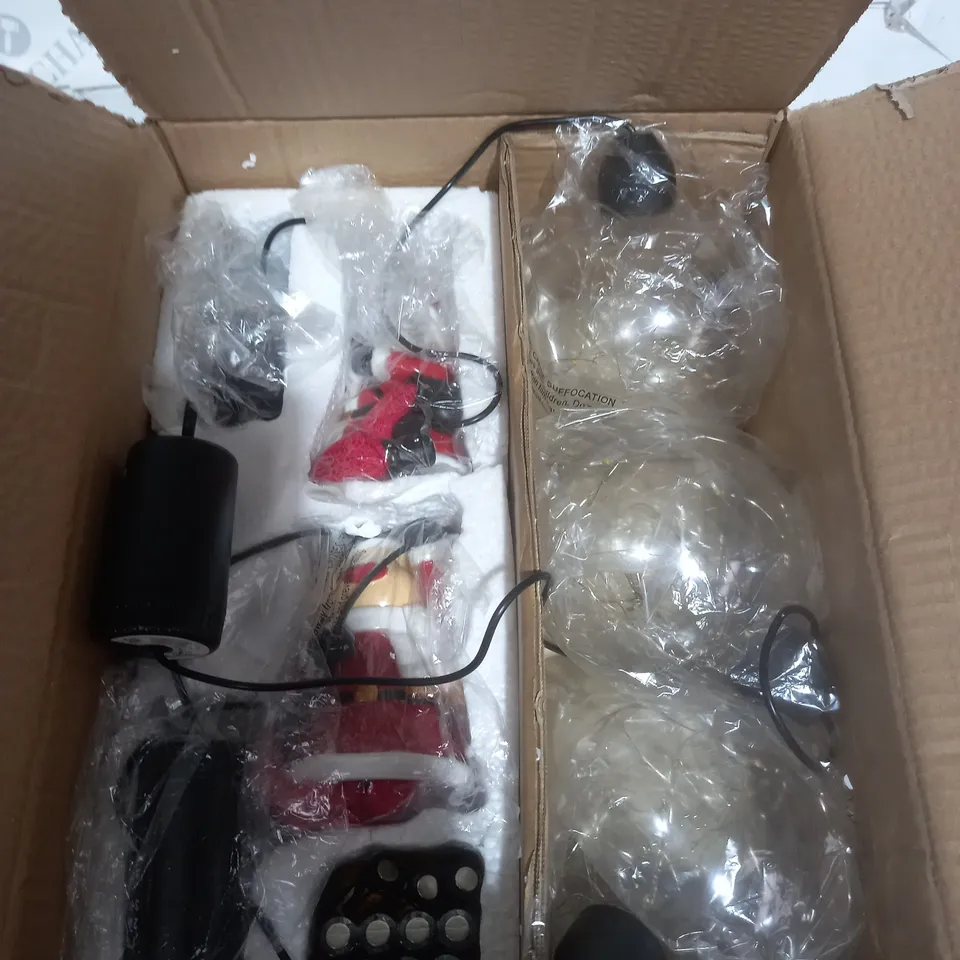 BOXED SANTA EXPRESS DANGLY LEG LIGHT STRAND