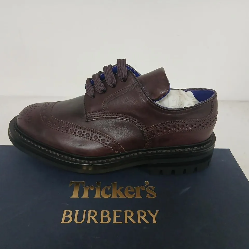 TRICKER'S BURBERRY DERBY SHOES – LEATHER BROGUE, UK 4