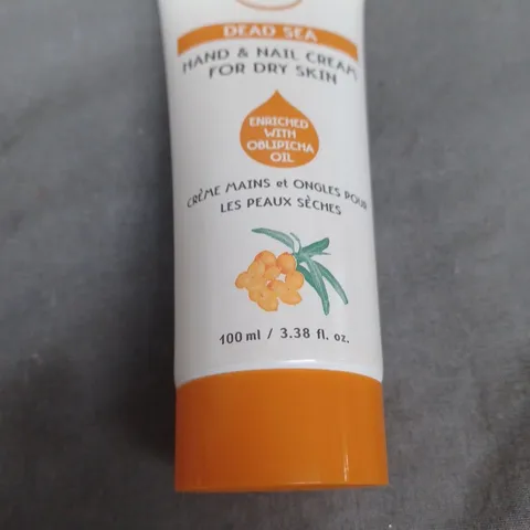 APPROXIMATELY 75 MYREL DEAD SEA HAND AND NAIL CREAM FOR DRY SKIN ENRICHED WITH OBLIPICHA OIL 100ML