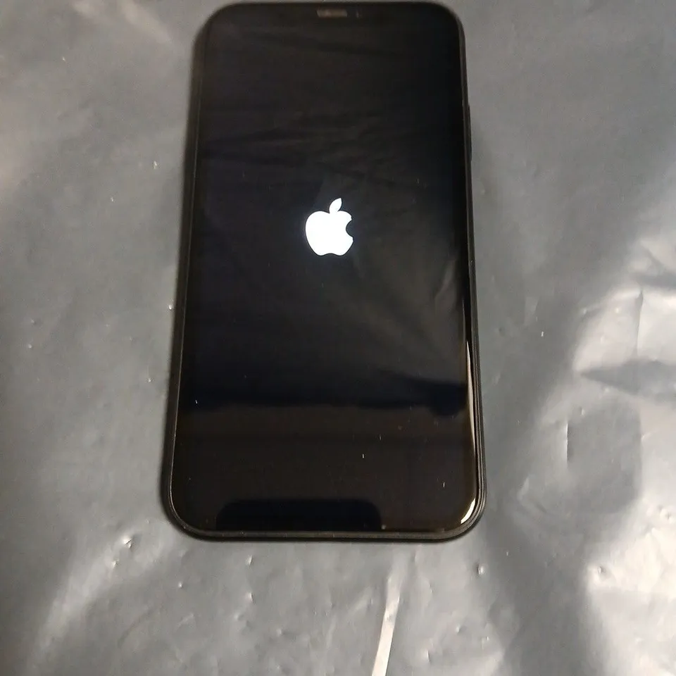 BOXED APPLE IPHONE XS - BLACK 