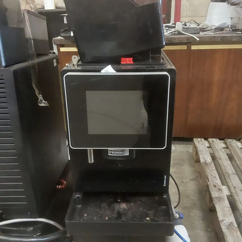 FRANKE A600 COMMERCIAL COFFEE MACHINE WITH MILK CHILLER